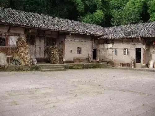 房屋西北角风水讲究(房子朝向风水讲解)